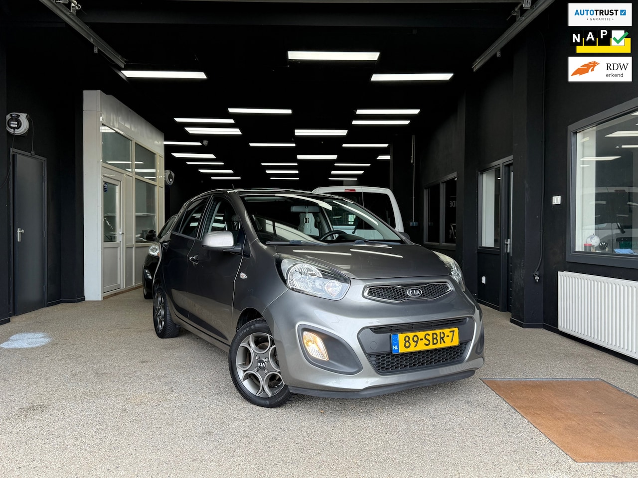 Kia Picanto - 1.2 CVVT Airco/Automaat/5-DRS/Keyless - AutoWereld.nl