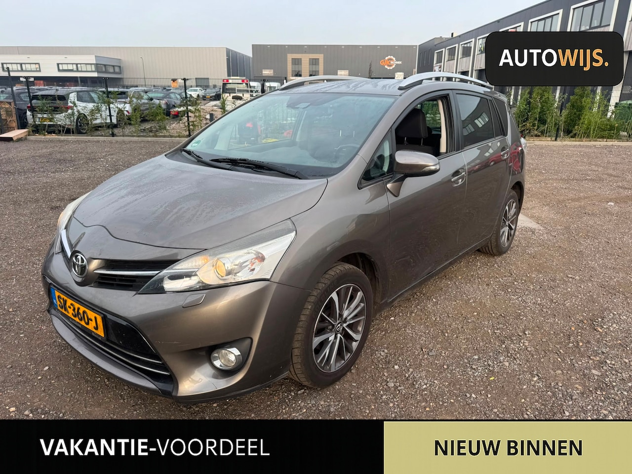 Toyota Verso - 1.8 VVT-i Dynamic 7-Persoons|TREKHAAK|NAVI|GOED ONDERHOUDEN - AutoWereld.nl