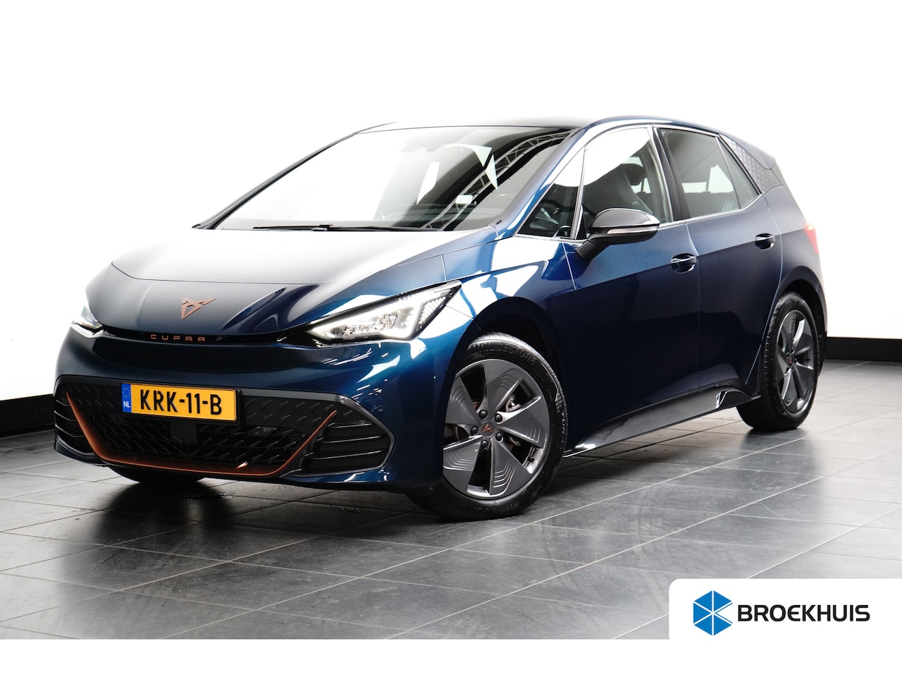 CUPRA Born - Essential 62 kWh | Carplay | Camera | Adaptive Cruise | 18" | Keyless | Stuurverwarming | - AutoWereld.nl