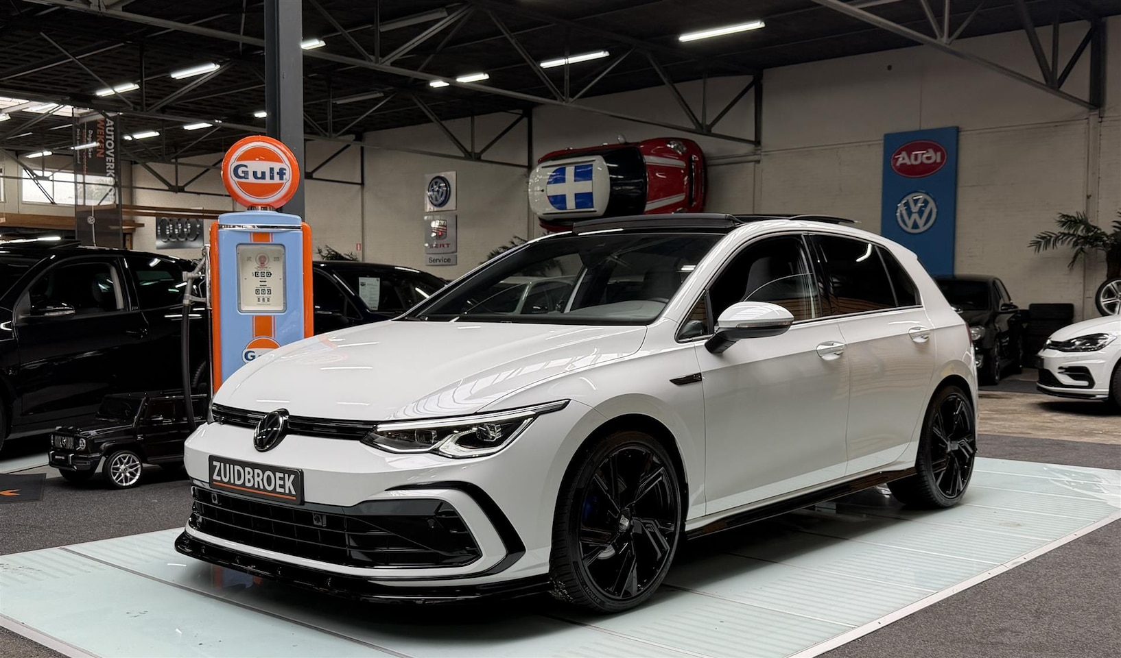 Volkswagen Golf - 1.5 eTSI R-Line | 96DKM | Vol optie | Pano | Maxton - AutoWereld.nl