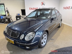 Mercedes-Benz E-klasse - 240 Avantgarde CLIMA/CRUISE/PDC/PANO/NAP