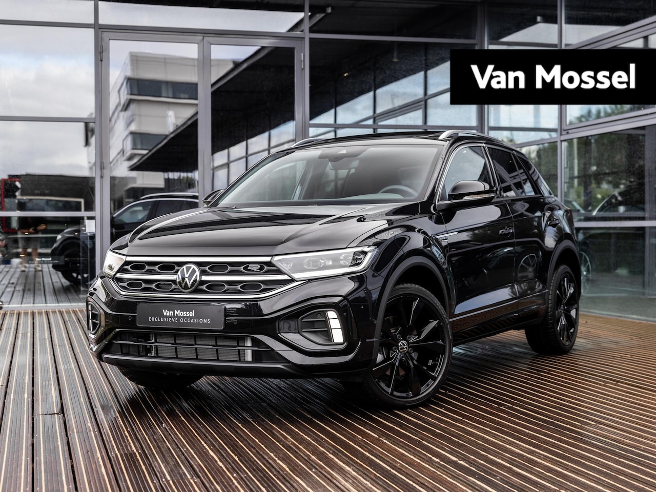 Volkswagen T-Roc - 1.5 TSI R-Line | PANORAMA/SCHUIF-KANTELDAK | 19 INCH | ACHTERUITRIJCAMERA | STOELVERWARMIN - AutoWereld.nl