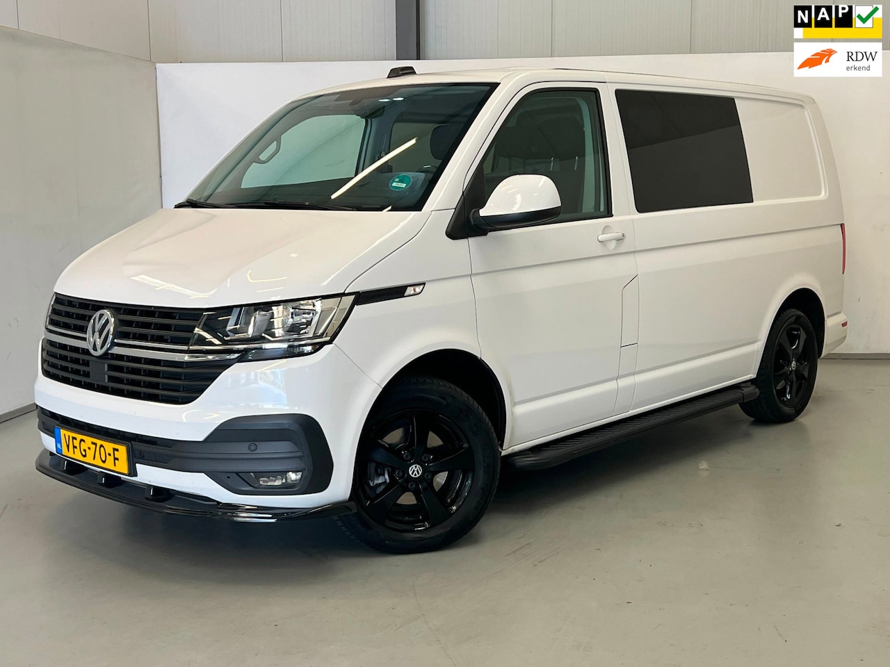 Volkswagen Transporter - 2.0 TDI Dub. Cabine / 5-pers / NL-auto / CarPlay - AutoWereld.nl