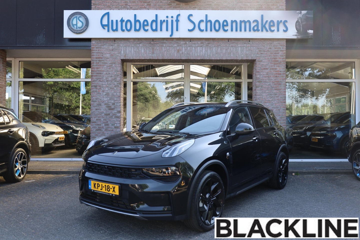 Lynk & Co 01 - 1.5 MY23! BLACKLINE + 6.6Kwh LADEN! ZWARTE-HEMEL ROLHOES MY23 360-CAMERA PANO/SCHUIF INFIN - AutoWereld.nl