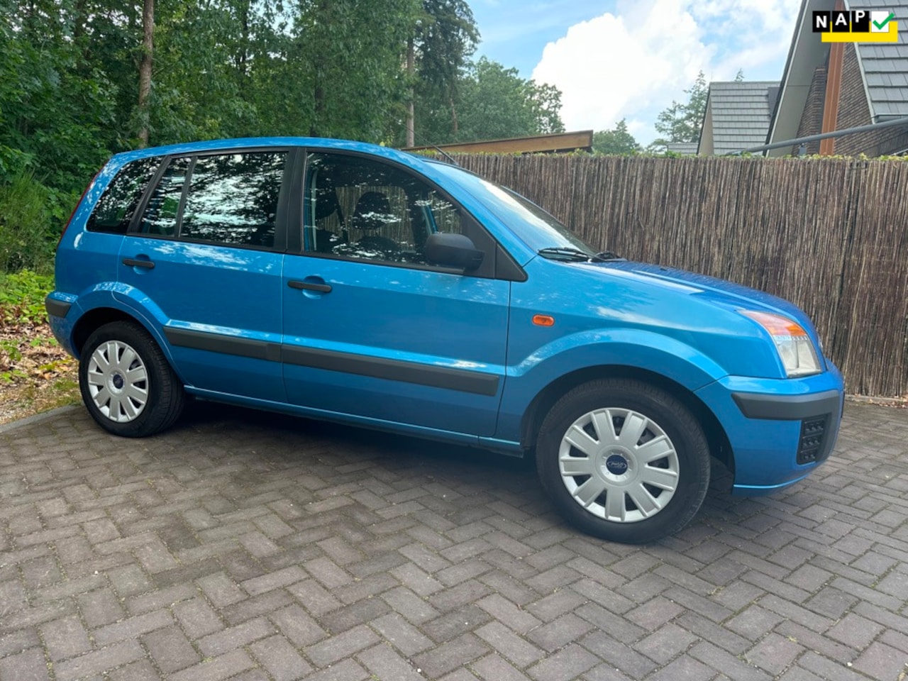 Ford Fusion - 1.4-16V Cool & Sound Airco/Aux/Hoge Instap/Elek-pakket/Nette auto - AutoWereld.nl