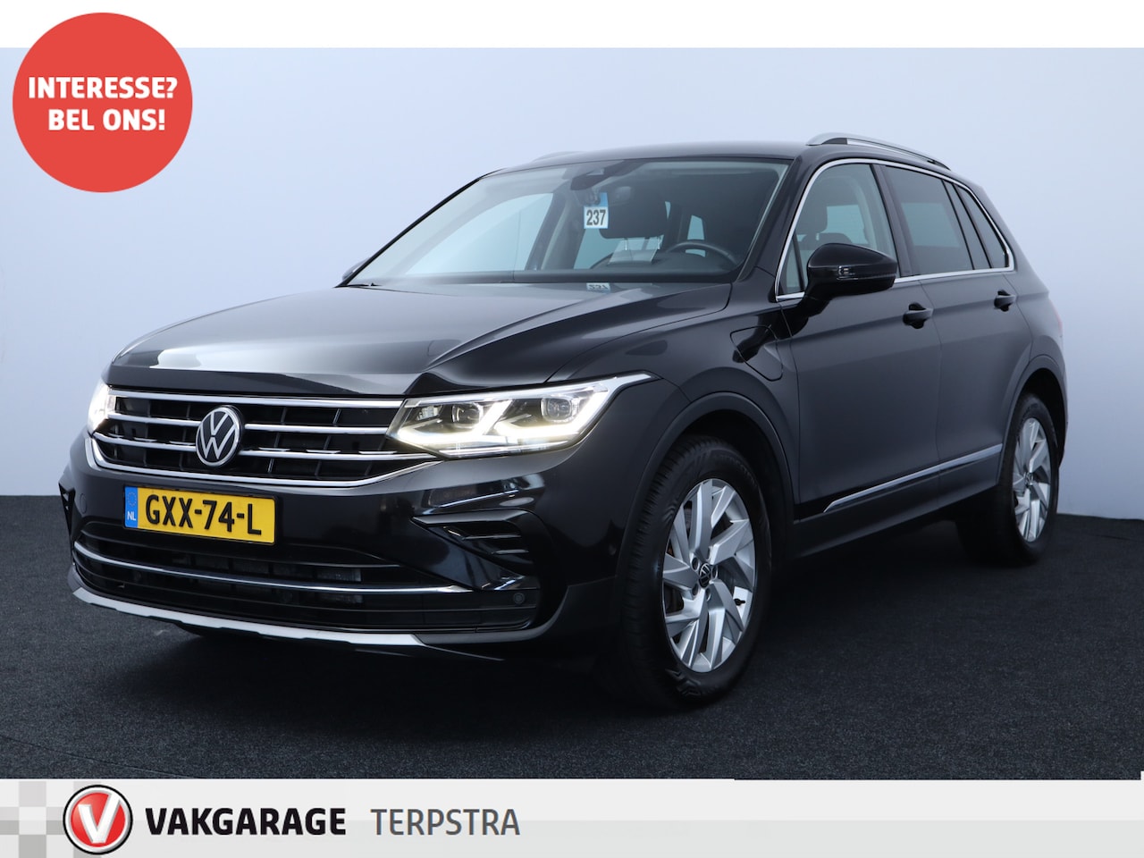 Volkswagen Tiguan - 1.4 TSI eHybrid Business+ /AUTOMAAT! /Trekhaak! /LED Koplampen /Apple + Android /DAB+! /La - AutoWereld.nl