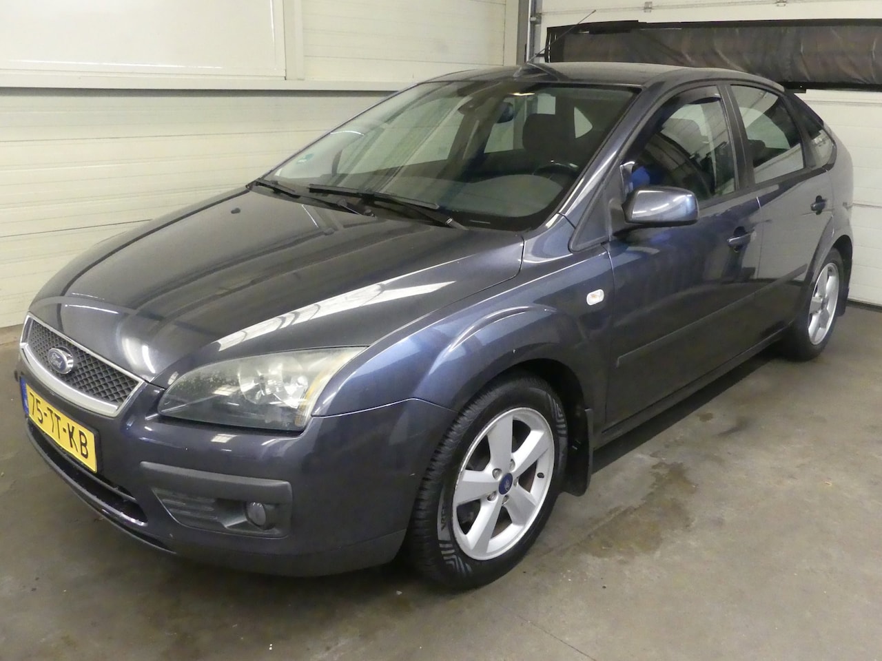 Ford Focus - 1.6-16V Futura - Trekhaak - Airco - APK Juli 2027 - AutoWereld.nl
