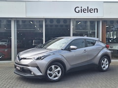 Toyota C-HR - 1.8 Hybrid Dynamic | Trekhaak, Keyless, 17 inch, Parkeercamera, Adaptive cruise control, C