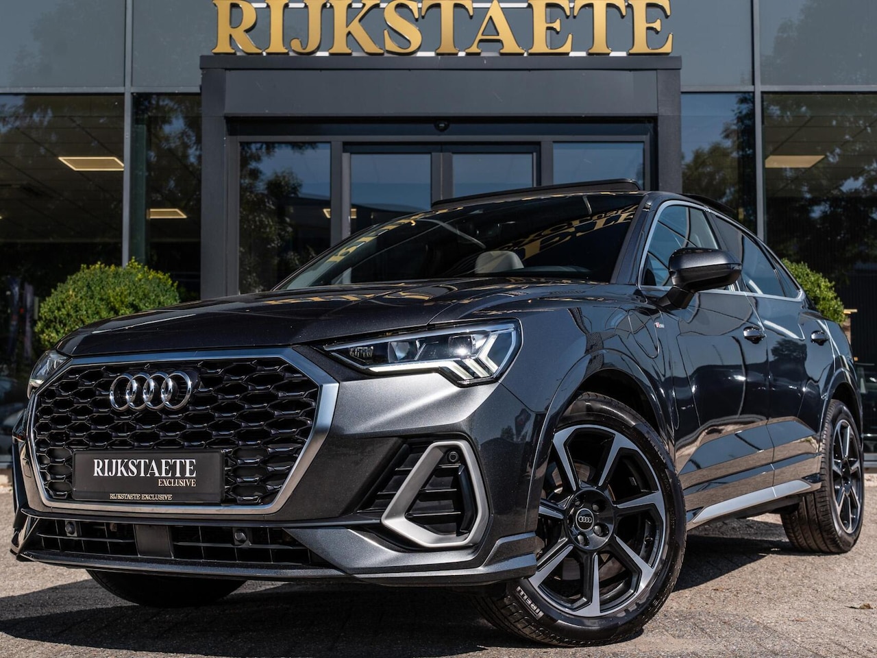 Audi Q3 Sportback - 45 TFSIe S-Line|PANO|SFEER|ACC|MATRIX|19'' - AutoWereld.nl