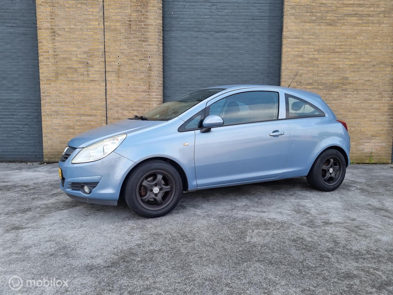 Opel Corsa - 1.2-16V Cosmo airco lm velgen 2x sleutel - AutoWereld.nl
