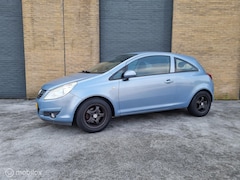 Opel Corsa - 1.2-16V Cosmo airco lm velgen 2x sleutel