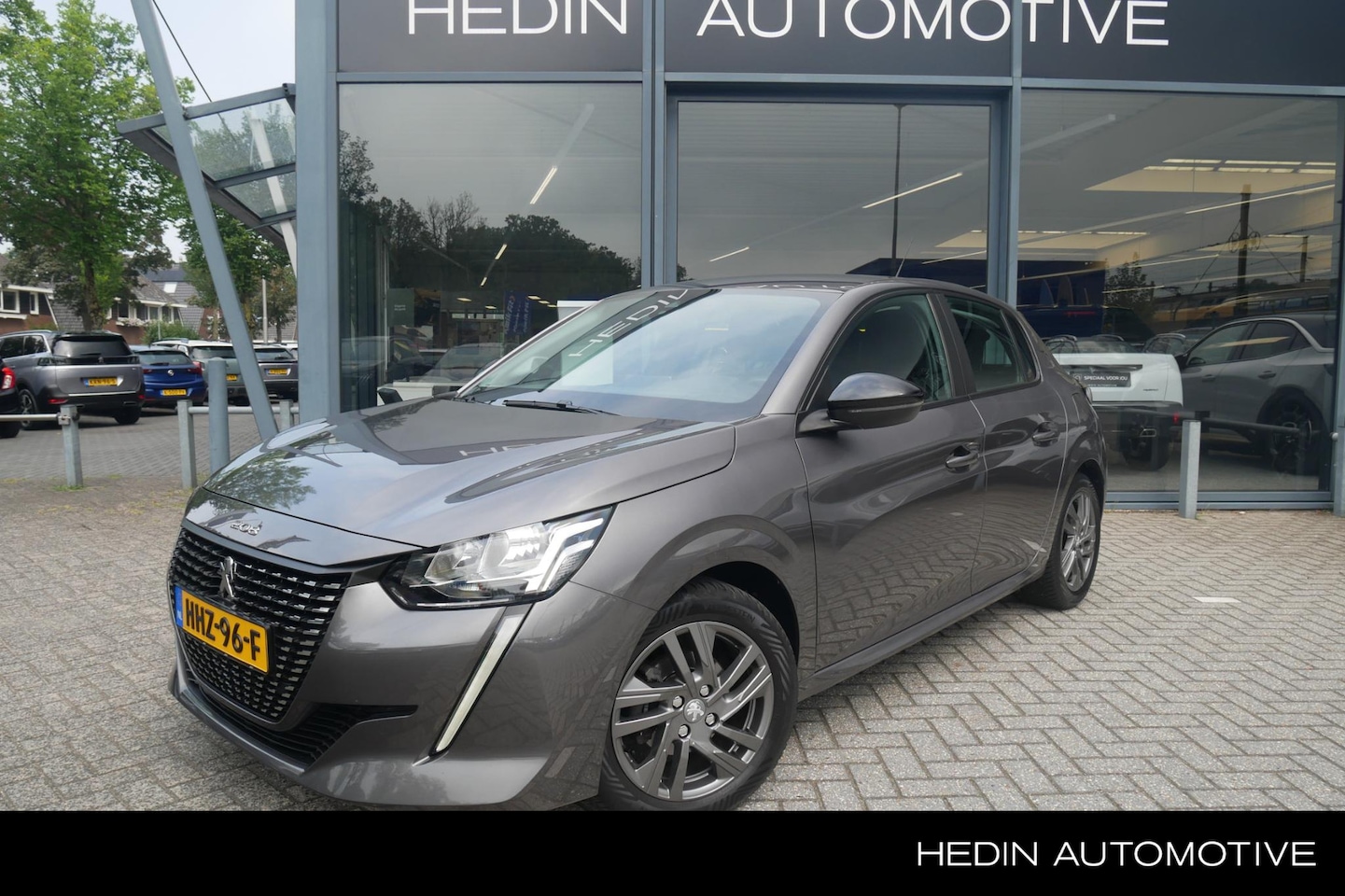 Peugeot 208 - 1.2 Active Pack 75pk All weather banden| Trekhaak | Lichtmetalen velgen 16'' | Navigatie | - AutoWereld.nl