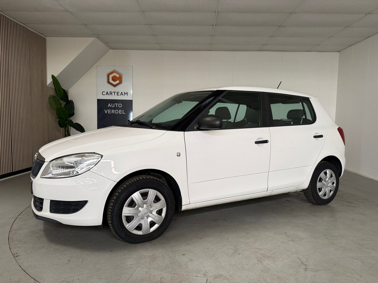Skoda Fabia - 1.2-12V Ambition Airco, Navigatie/Carplay - AutoWereld.nl
