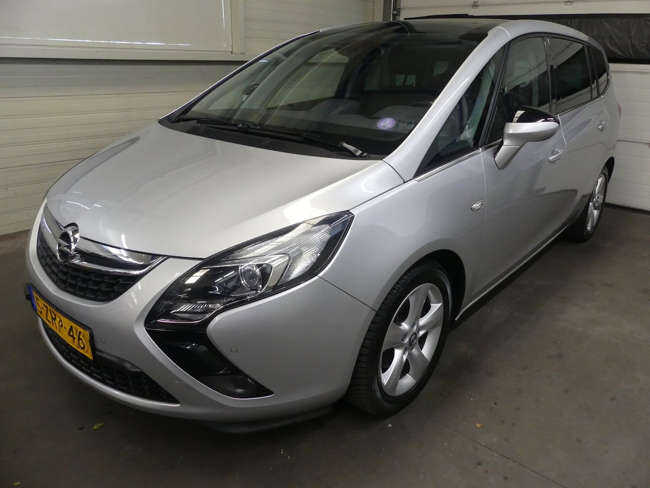 Opel Zafira Tourer - 1.4 Design Edit - 7 persoons - Trekhaak - Cruise Control - AutoWereld.nl