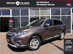 Mitsubishi Outlander - 2.0 Business Edition | Trekhaak | All Seasons