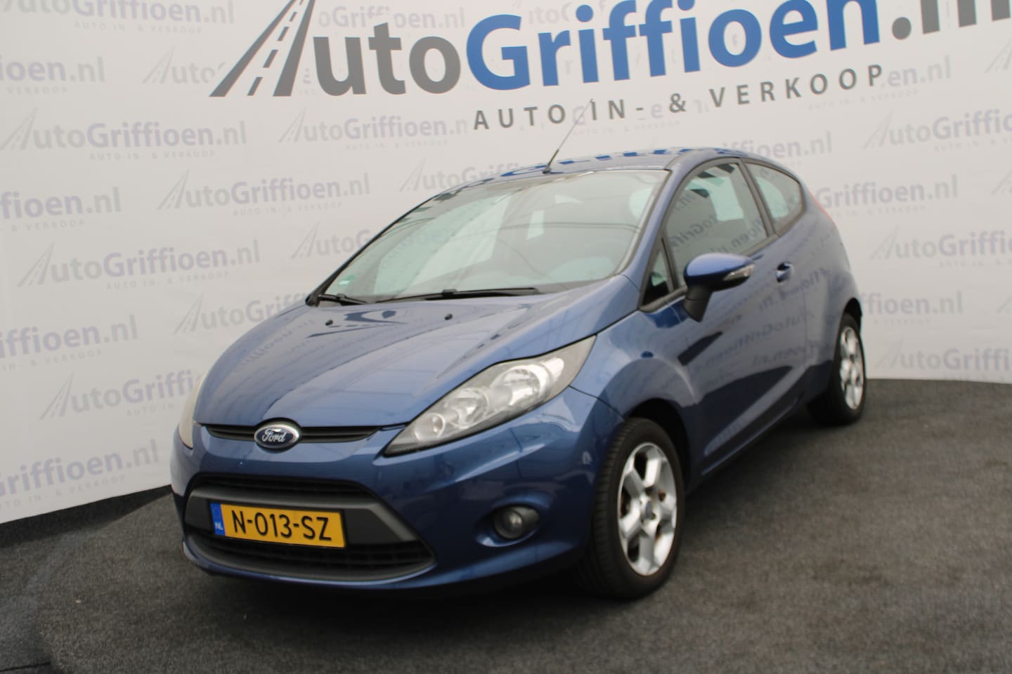 Ford Fiesta - 1.25 Trend nette hatchback met airco - AutoWereld.nl