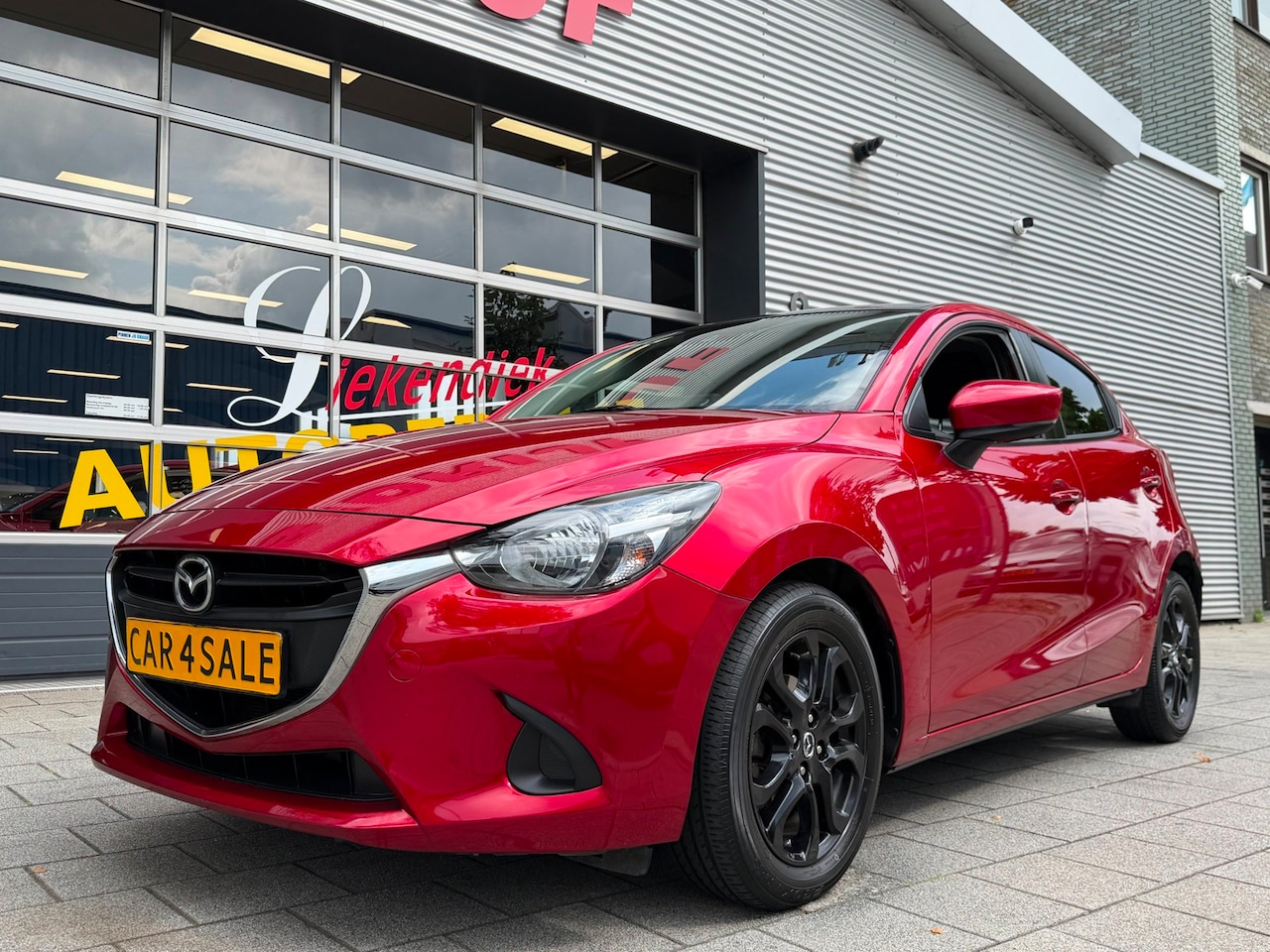 Mazda 2 - 1.5 Skyactiv-G Dynamic+ - Apple CarPlay / Navigatie I Airco I Sport velgen I 97.000 KM Dea - AutoWereld.nl