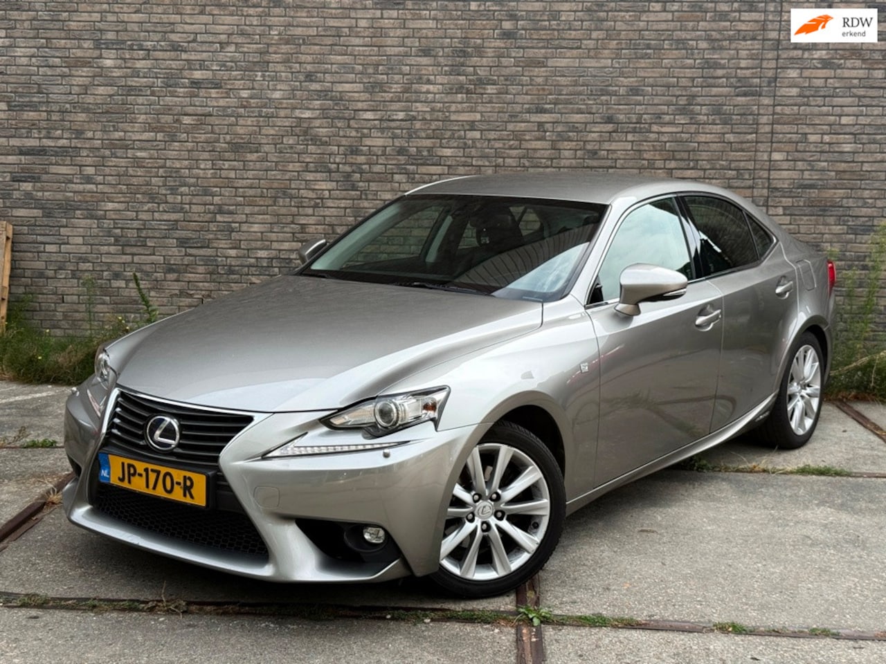Lexus IS - 300h 25th Edition Camera - AutoWereld.nl