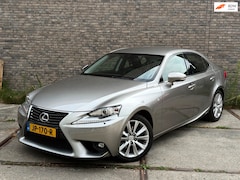 Lexus IS - 300h 25th Edition Camera