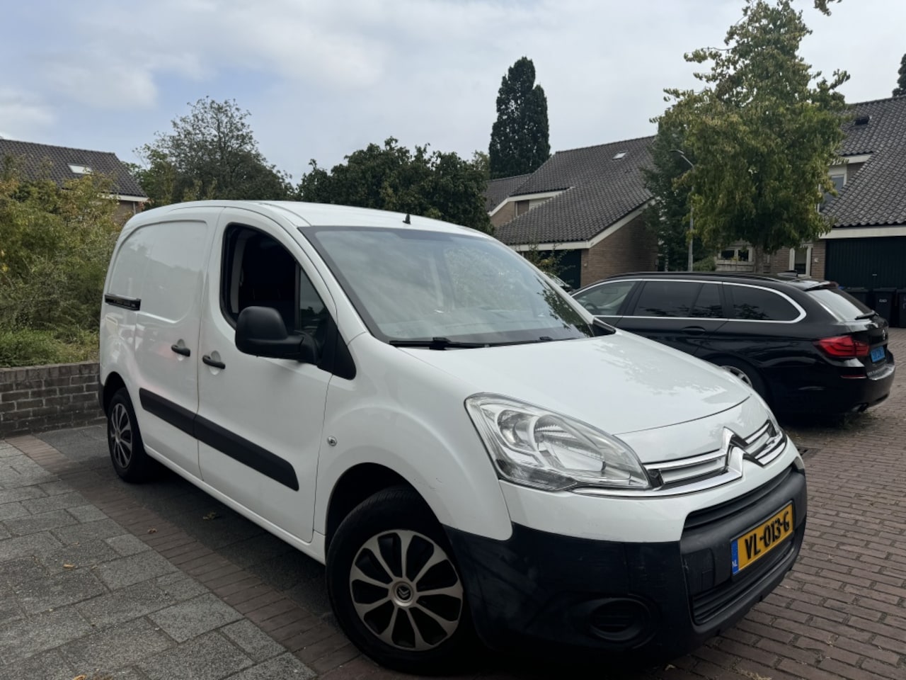 Citroën Berlingo - 1.6 e-HDI Facelift Airco 3Zits Bluetooth - AutoWereld.nl