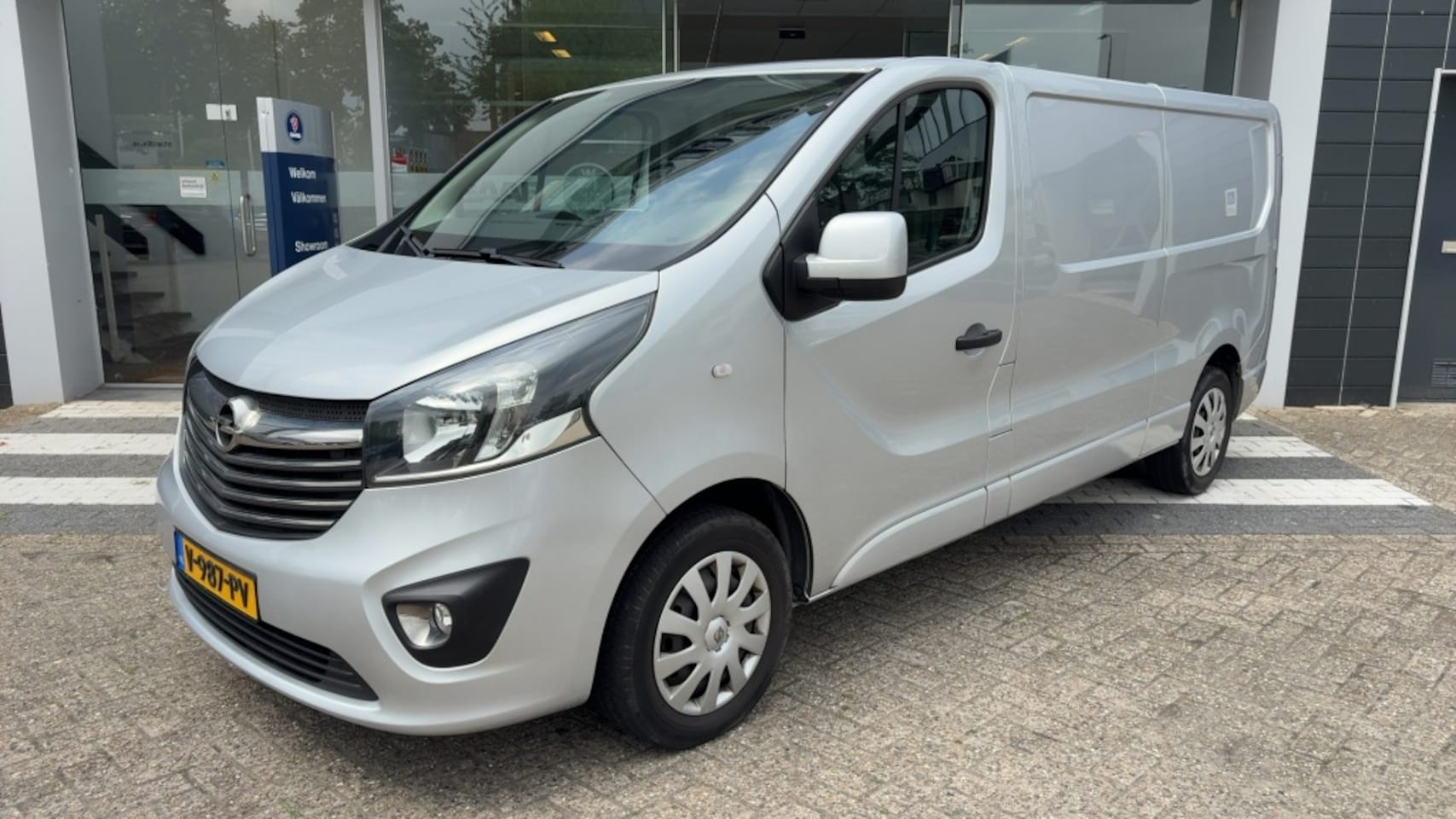 Opel Vivaro - 1.6 CDTI L2H1 Sport 1.6 CDTI L2H1 Sport - AutoWereld.nl