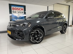 Volkswagen Tiguan - 1.5 eHybrid R-Line Edition 272 PK Black-Style Panoramadak / Headup / Dynamic Light / harma