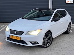 SEAT Leon - 1.2 TSI Style 5 DEURS PARELMOER WIT NETTE AUTO PARKEERSENSOREN 6BAK