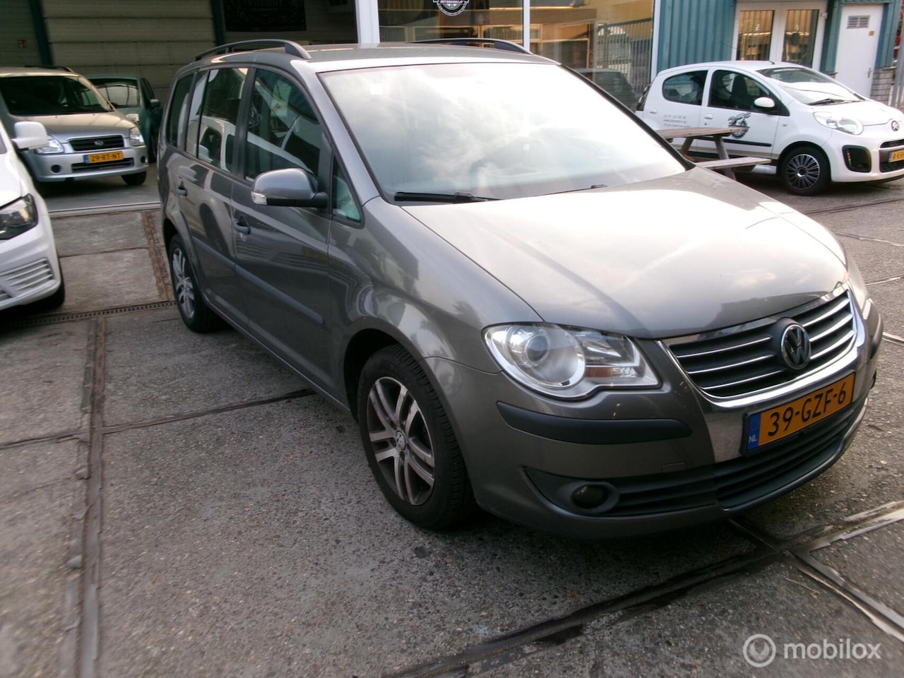 Volkswagen Touran - 1.6 Trendline Business 1.6 Trendline Business - AutoWereld.nl