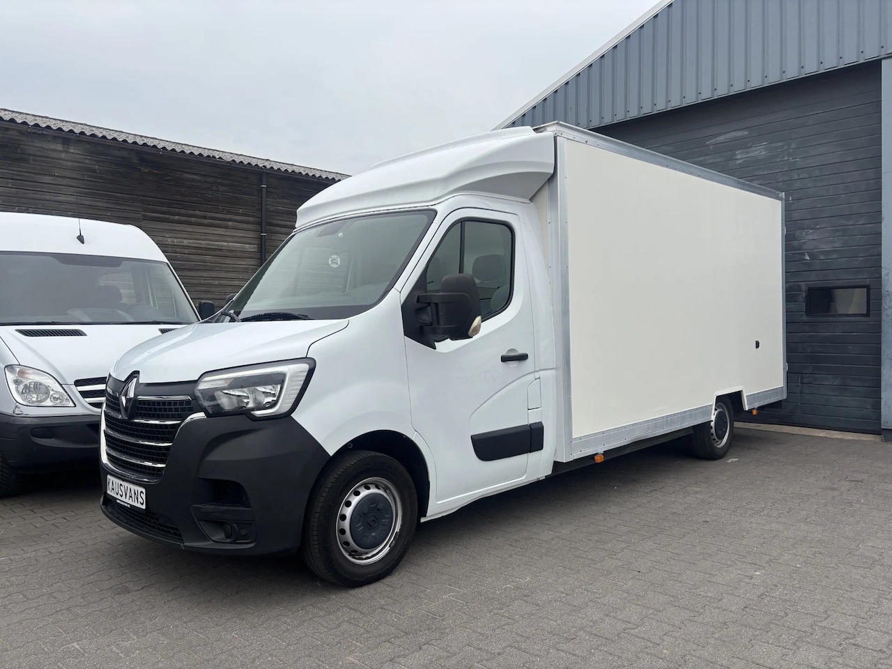 Renault Master - 2.3 DCI Airco Cruisecontrol Navigatie - AutoWereld.nl