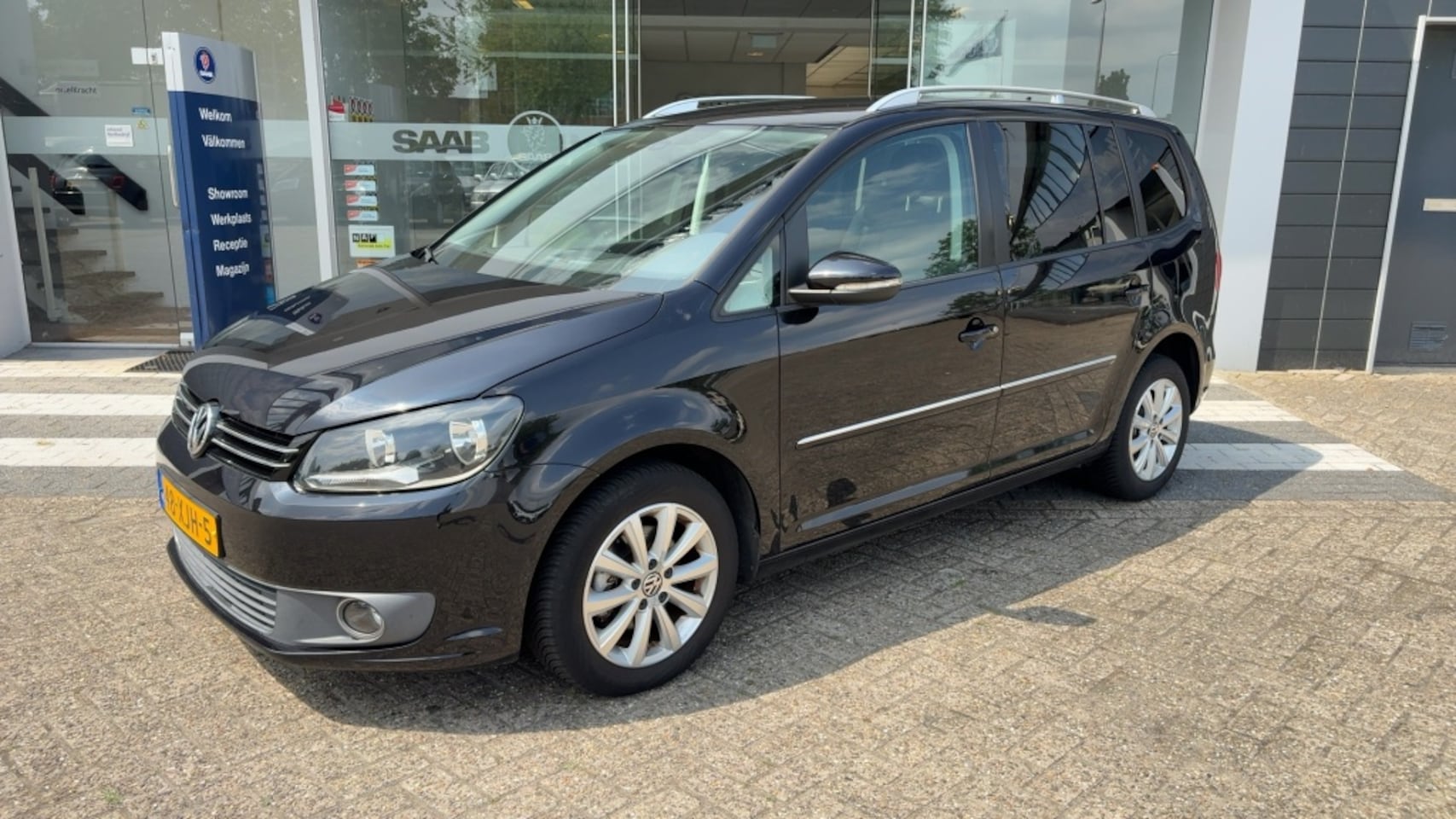 Volkswagen Touran - 1.2 TSI Highline | Leder | Nw Ketting - AutoWereld.nl