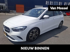 Mercedes-Benz B-klasse - 180 Star Edition Luxury Line | Navigatie | Climate Controle | Trekhaak |