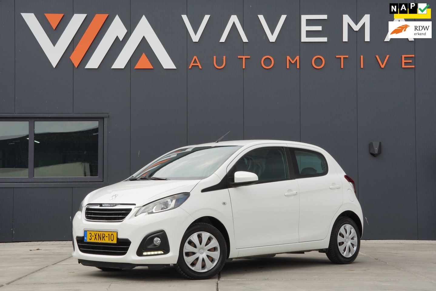 Peugeot 108 - 1.0 e-VTi Active 2014 Airco Carplay 5 Deurs Aygo C1 - AutoWereld.nl
