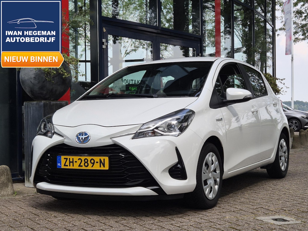 Toyota Yaris - 1.5 Hybrid Active | Climate Control | Cruise Control | Parkeercamera | Electrische ramen - AutoWereld.nl