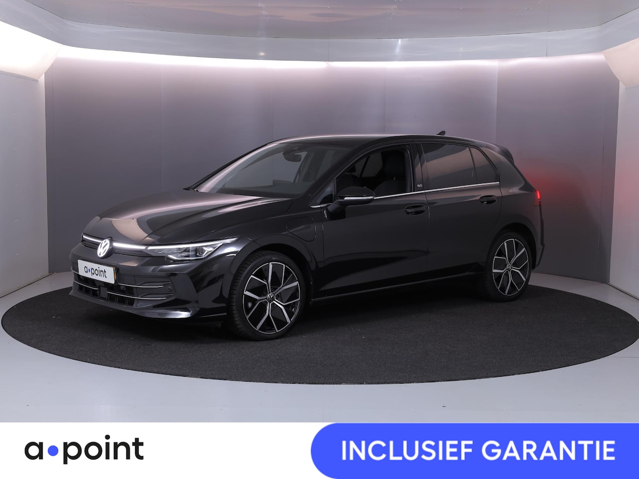 Volkswagen Golf - 1.5 eHybrid 50 Edition 204 pk Automaat (DSG) | Verlengde garantie | Navigatie | Parkeersen - AutoWereld.nl