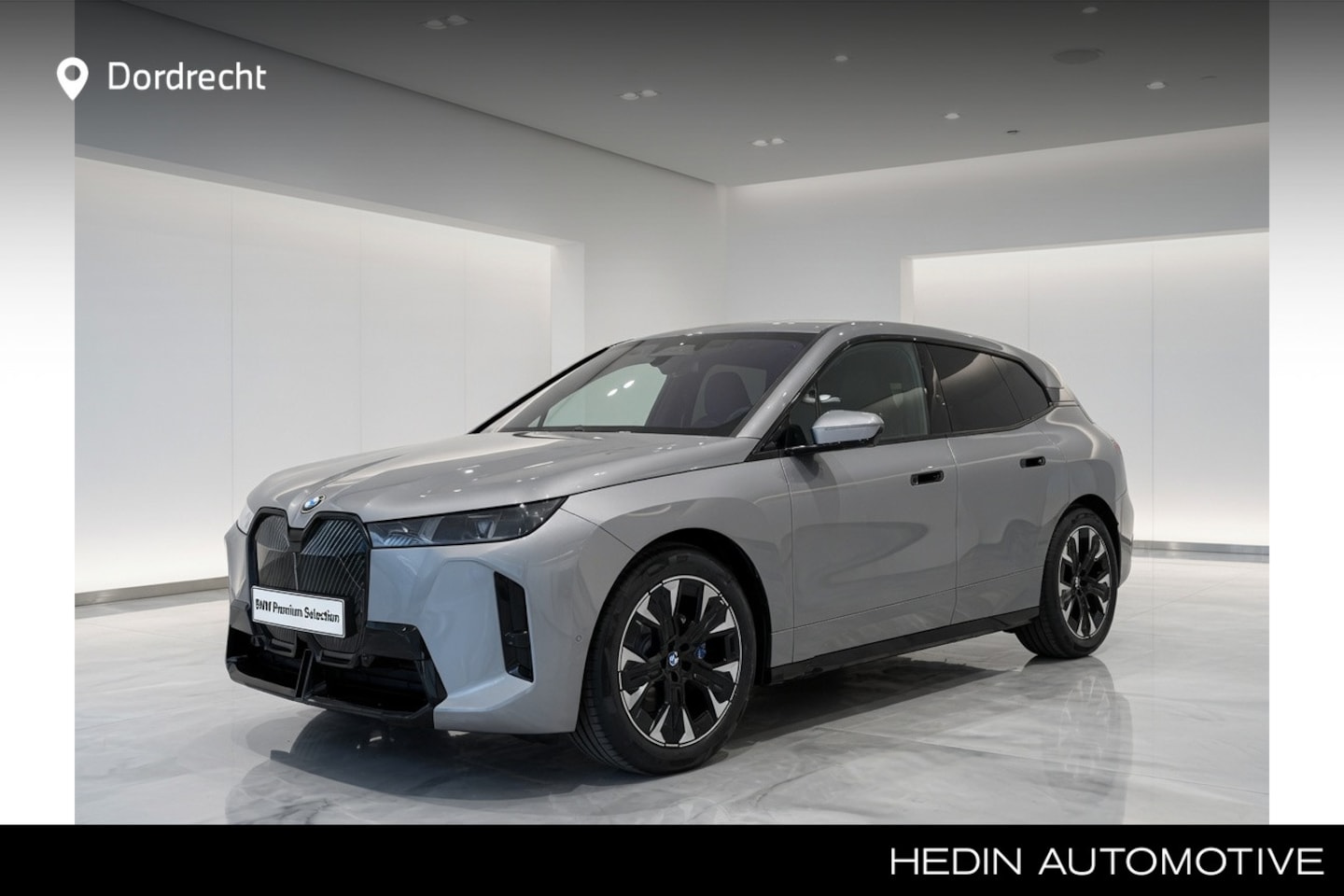 BMW iX - xDrive45 101 kWh M-Sport | 21" | Driving Assistant Professional | Trekhaak | M Multifuncti - AutoWereld.nl