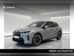 BMW iX - xDrive45 101 kWh M-Sport | 21" | Driving Assistant Professional | Trekhaak | M Multifuncti