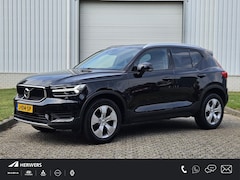 Volvo XC40 - 1.5 T2 Momentum / Achteruitrijcamera / Apple Carplay & Android Auto / Sensoren Voor en Ach