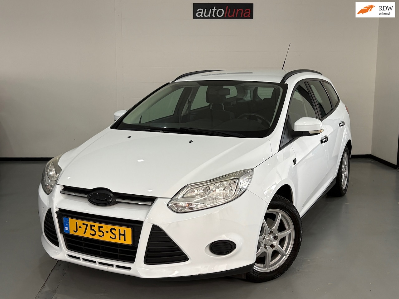 Ford Focus Wagon - 1.0 EcoBoost Titanium 1.0 EcoBoost Titanium - AutoWereld.nl