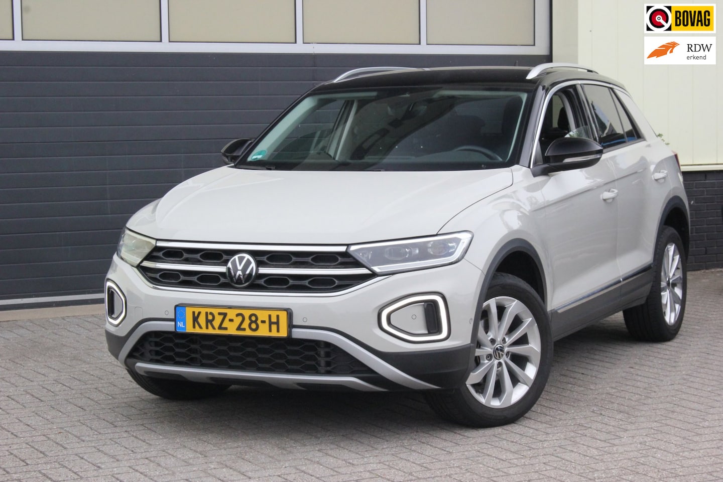 Volkswagen T-Roc - 1.0 TSI Life | Carplay | Virtual Cockpit | - AutoWereld.nl