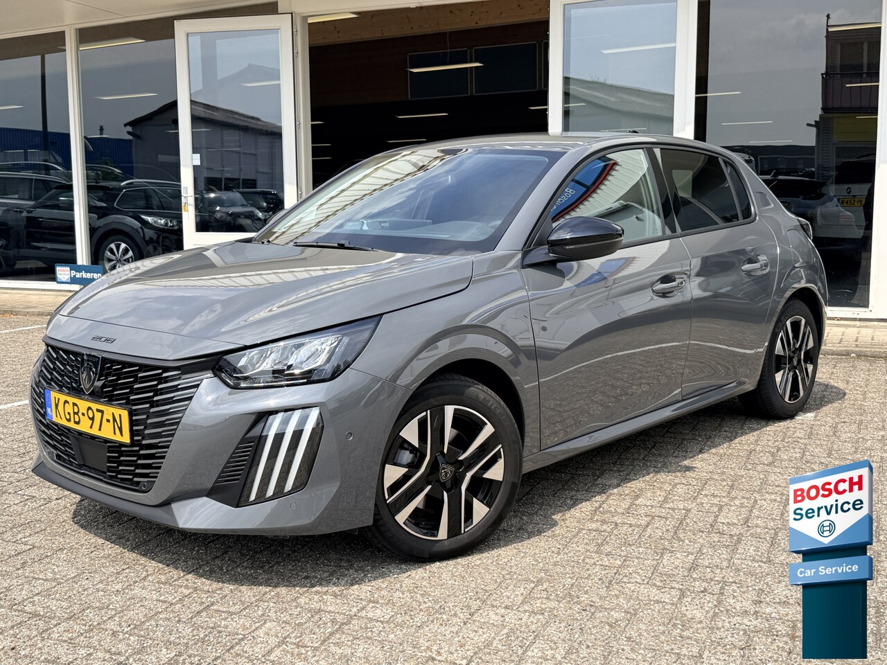 Peugeot 208 - 1.2 Hybrid 110 e-DCS6 Allure | LED | Apple/Android | PDC incl. Camera | Cruise | ECC | Nav - AutoWereld.nl