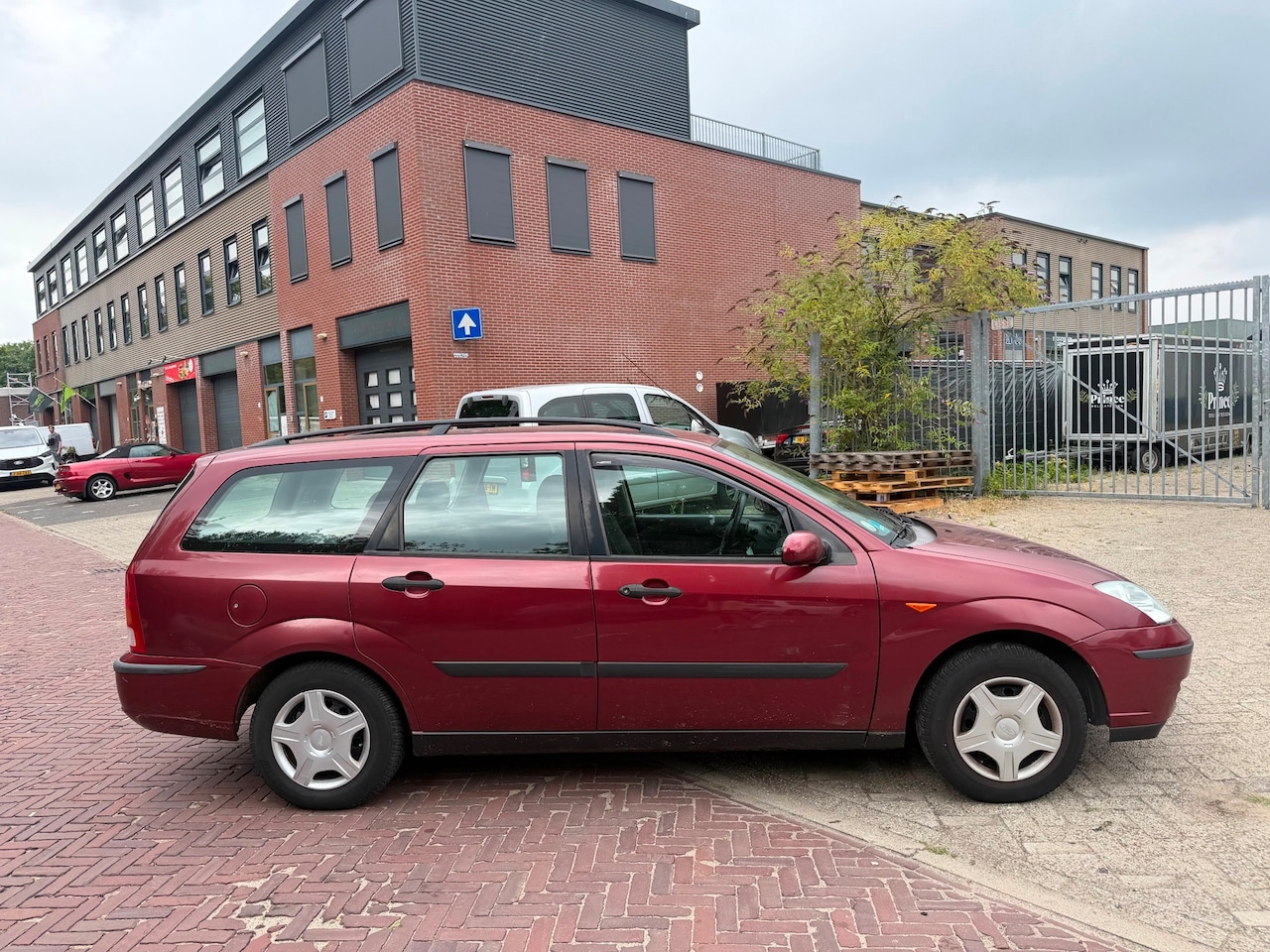 Ford Focus Wagon - 1.6-16V Automaat Airco APK 2027 - AutoWereld.nl