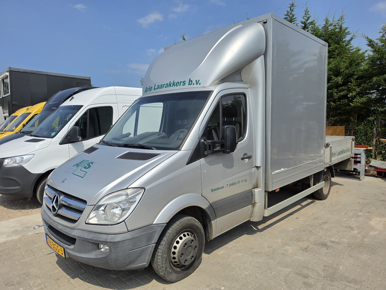 Mercedes-Benz Sprinter - 519 CDI Chassis Cabine met open laadbak * Motor Defect * 3,5t trekgewicht * - AutoWereld.nl