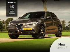 Alfa Romeo Stelvio - 2.0 T AWD Velocest. | Carplay | Flippers | Uniek-netjes