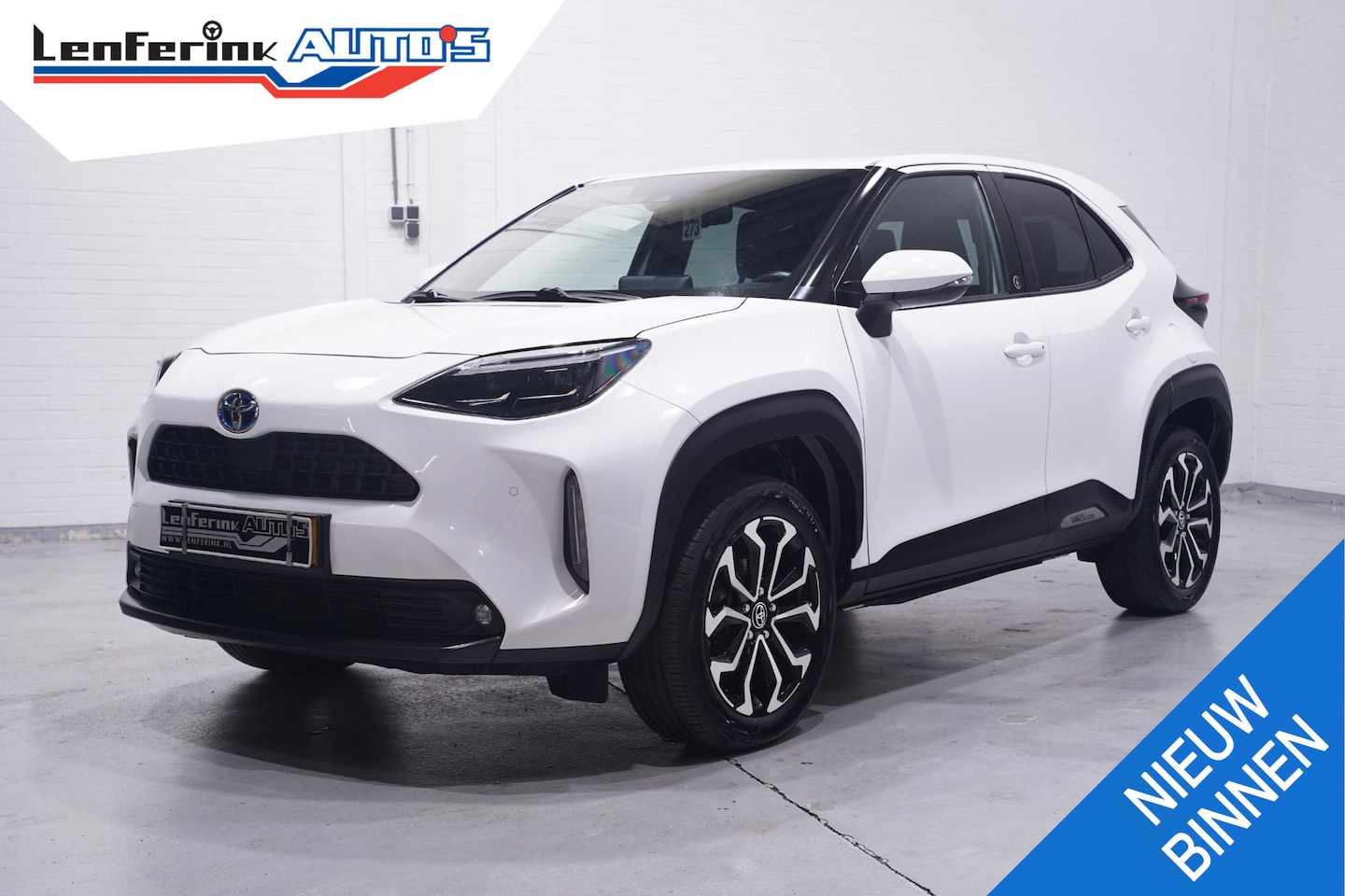 Toyota Yaris Cross - 1.5 Hybrid Dynamic team Deutschland Navigatie APPLE-carplay camera DAB-ontvangst PDC v+a s - AutoWereld.nl