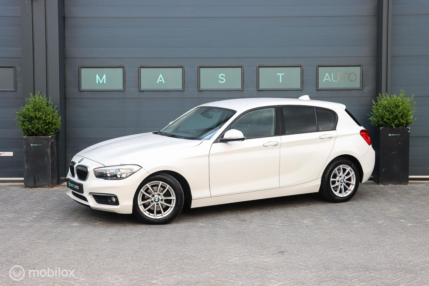 BMW 1-serie - 118i|AUT|NAP|PDC|Cruise|NAVI - AutoWereld.nl