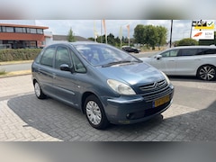 Citroën Xsara Picasso - €2499, -2.0i-16V Caractère AUTOMAAT APK