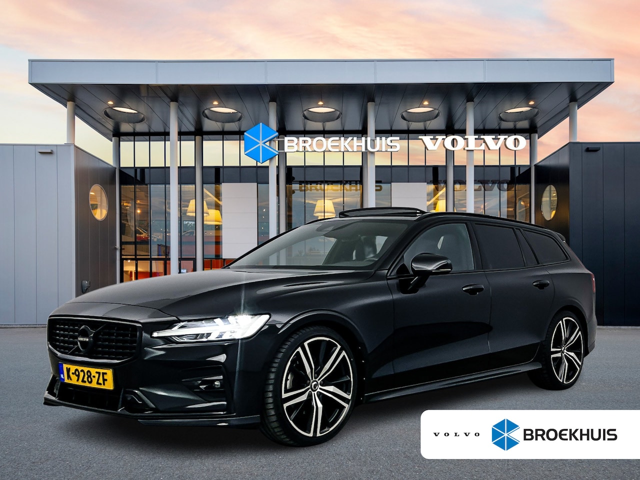 Volvo V60 - B3 R-Design | 20" | Sportstoelen | Panoramadak | Exterior Styling Pack | Elektr. verst. be - AutoWereld.nl
