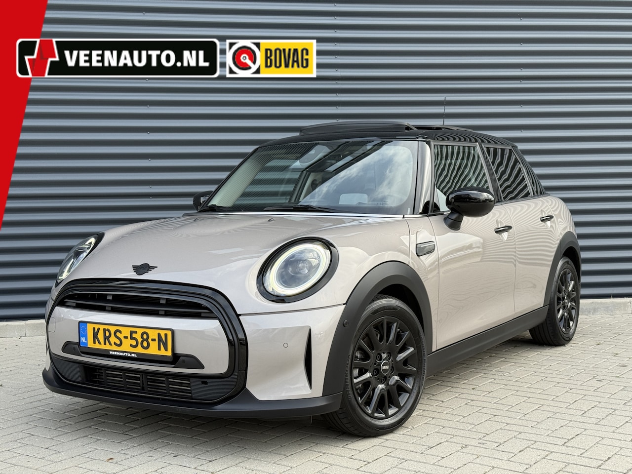 MINI 5-Deurs - 1.5 Cooper Pano/Leder/Apple/Camera - AutoWereld.nl