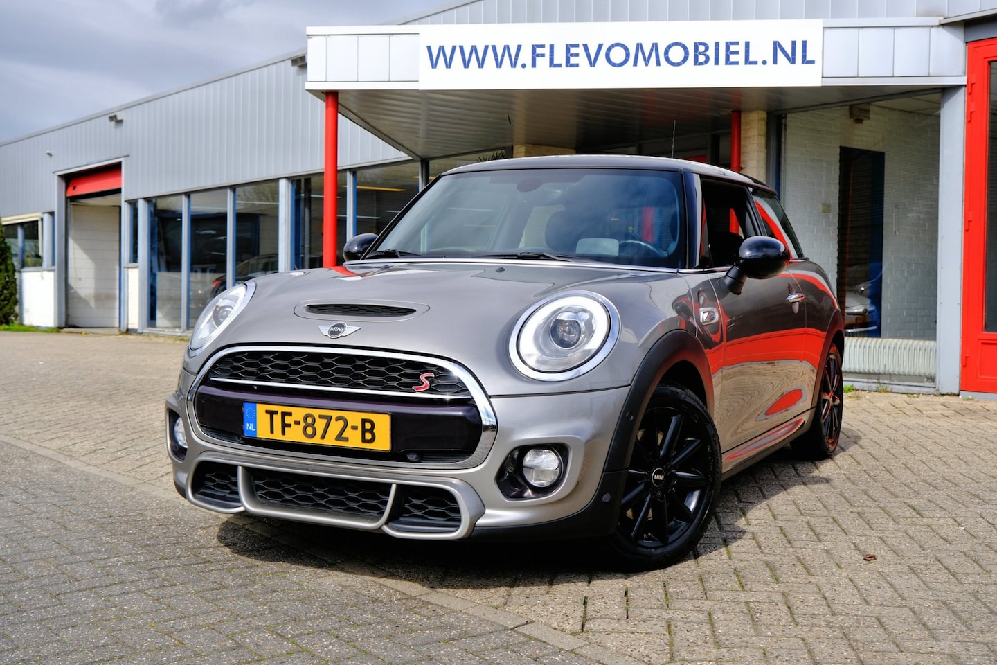 MINI John Cooper Works - S 2.0 192pk JCW Aut. Leder|HUD|Sportstoelen|Cam|LMV - AutoWereld.nl