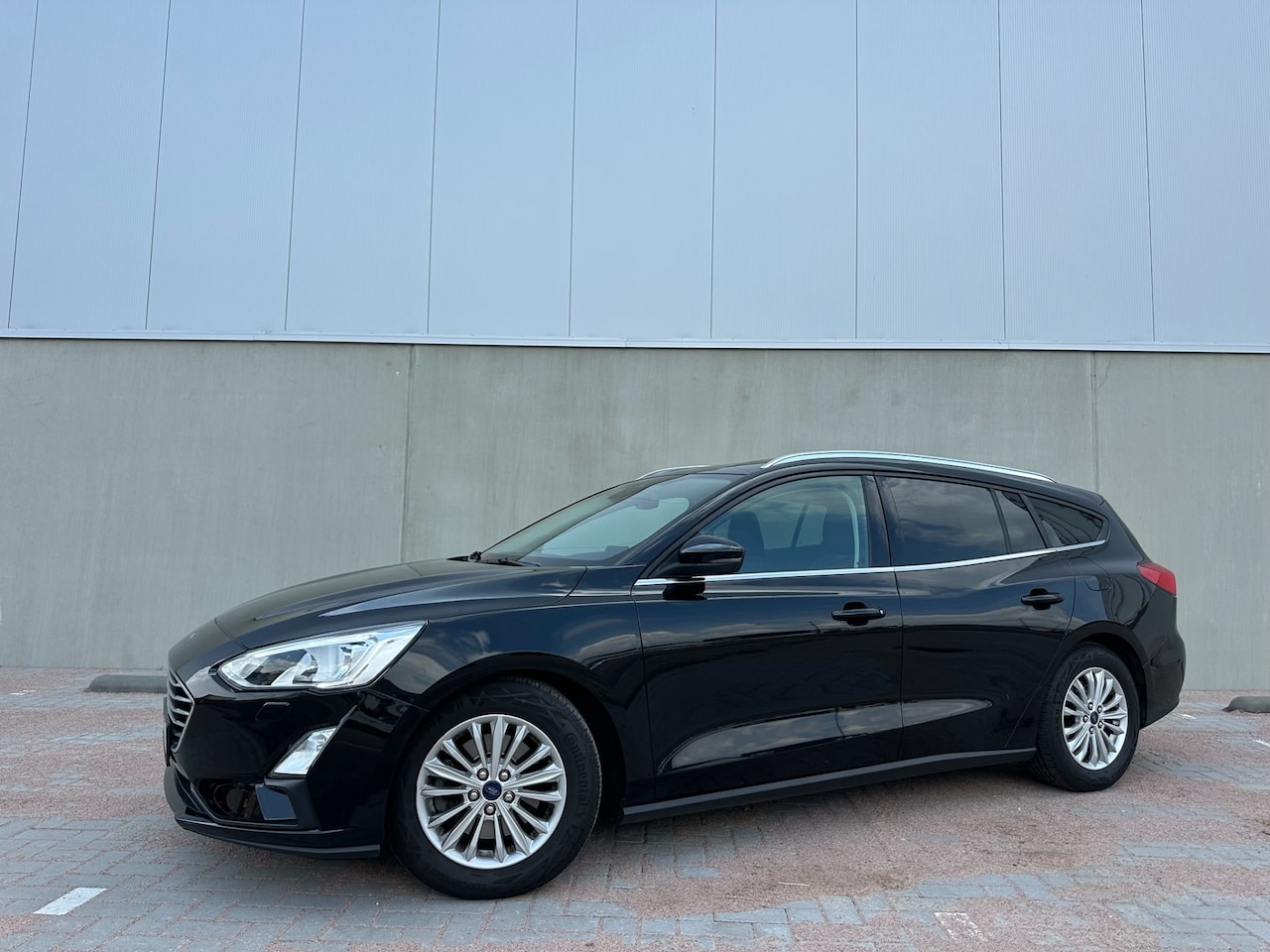 Ford Focus Wagon - 1.0 EcoBoost Active Business Climate C, Cruise C, Stoelverw, Lmv!!!! ZATERDAG 01-08 ZIJN W - AutoWereld.nl